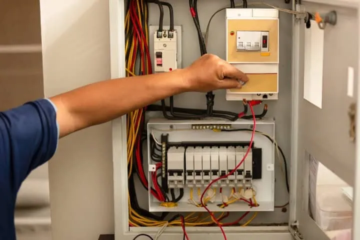 Circuit Breaker Repair & Installation in Kuala Lumpur