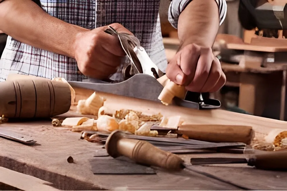 Small Carpentry & Fixing Work Services
